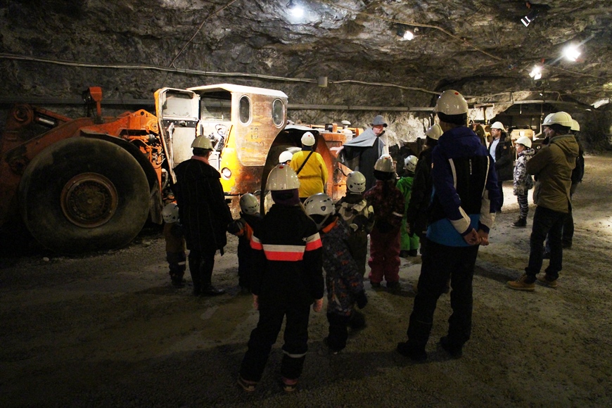 Tämä kaivoskone on myynnissä eurolla per kilo! Kuva: KivaaTekemistä.fi